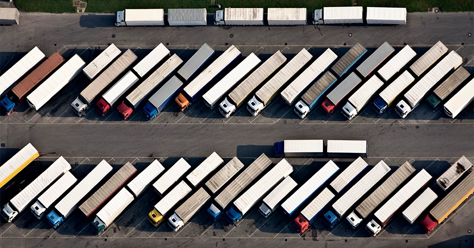 Trucks on a parking lot photographed from above (photo)