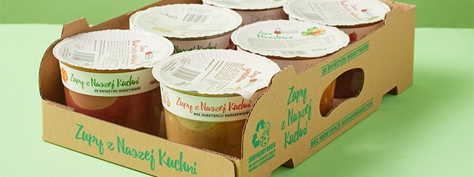 Six soup containers in a cardboard box (photo)