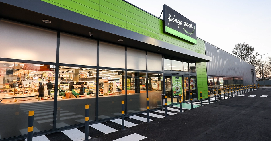 Montra de uma loja Pingo Doce (foto)