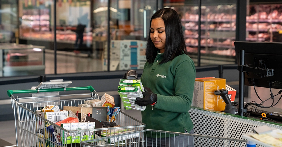 Caixas de pagamento de uma loja Recheio (foto)